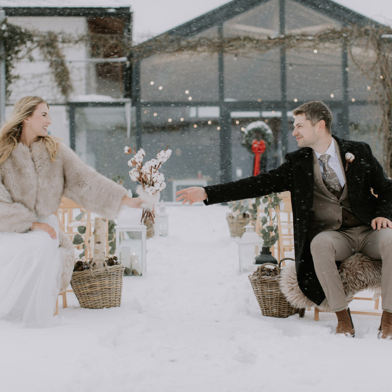 48-khstraube-winter-wedding-willasloneczna-kwiatostacja-48.jpg