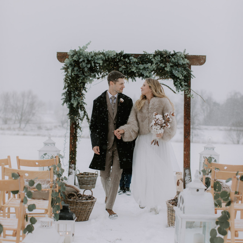 31-khstraube-winter-wedding-willasloneczna-kwiatostacja-31.jpg