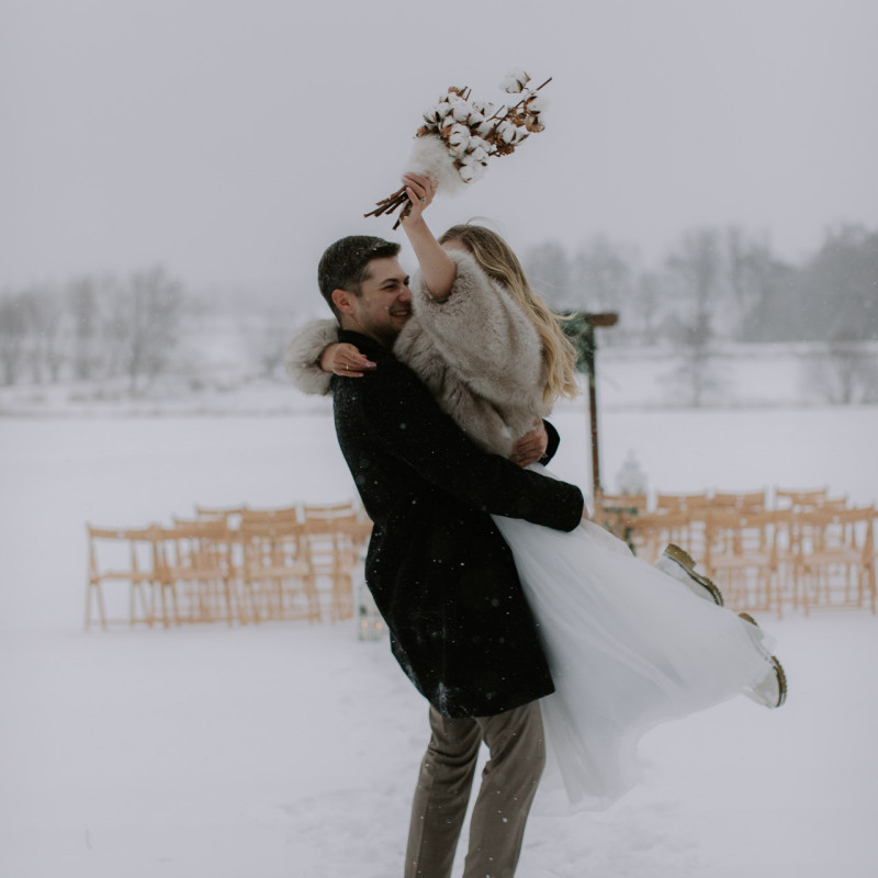 58-khstraube-winter-wedding-willasloneczna-kwiatostacja-58.jpg